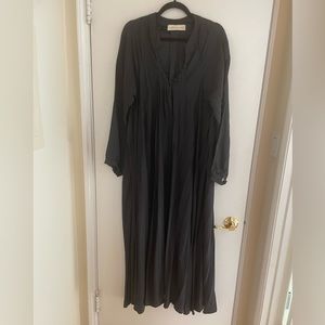 NATALIE MARTIN Fiore silk maxi in black